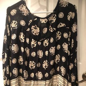 Loose long sleeve top